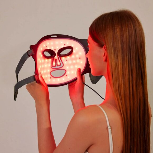 Advanced LED Therapy - Picture 1 of 7